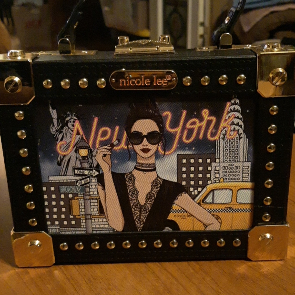 Box purse
